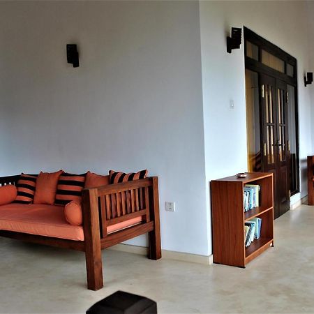 Sleepy Head Guesthouse Unawatuna Bagian luar foto