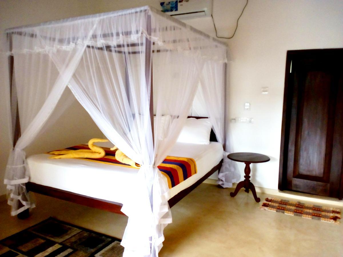 Sleepy Head Guesthouse Unawatuna Bagian luar foto