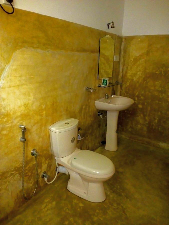 Sleepy Head Guesthouse Unawatuna Bagian luar foto