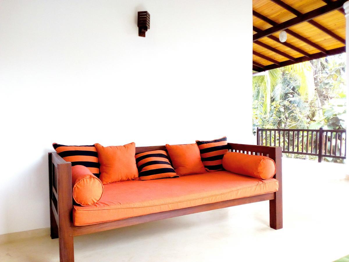 Sleepy Head Guesthouse Unawatuna Bagian luar foto