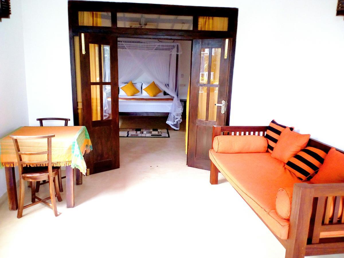 Sleepy Head Guesthouse Unawatuna Bagian luar foto