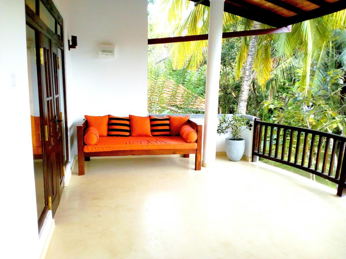 Sleepy Head Guesthouse Unawatuna Bagian luar foto
