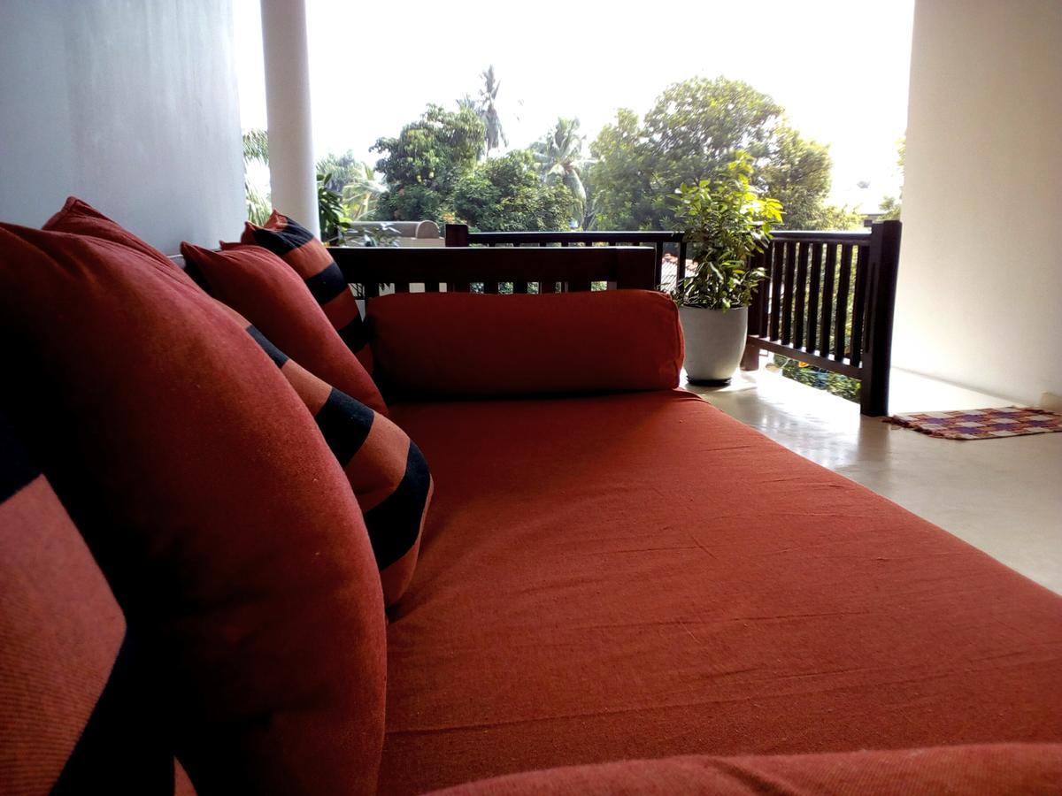 Sleepy Head Guesthouse Unawatuna Bagian luar foto