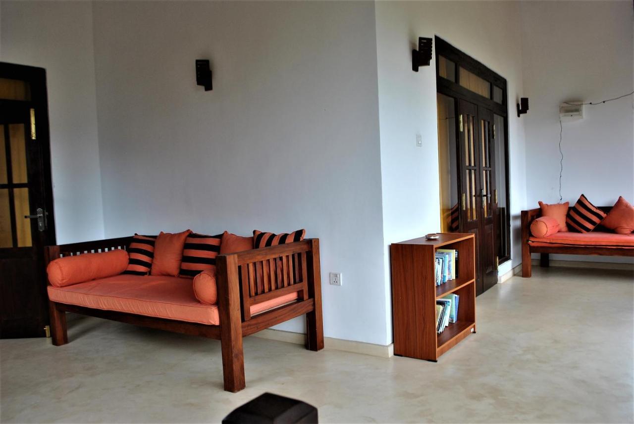 Sleepy Head Guesthouse Unawatuna Bagian luar foto